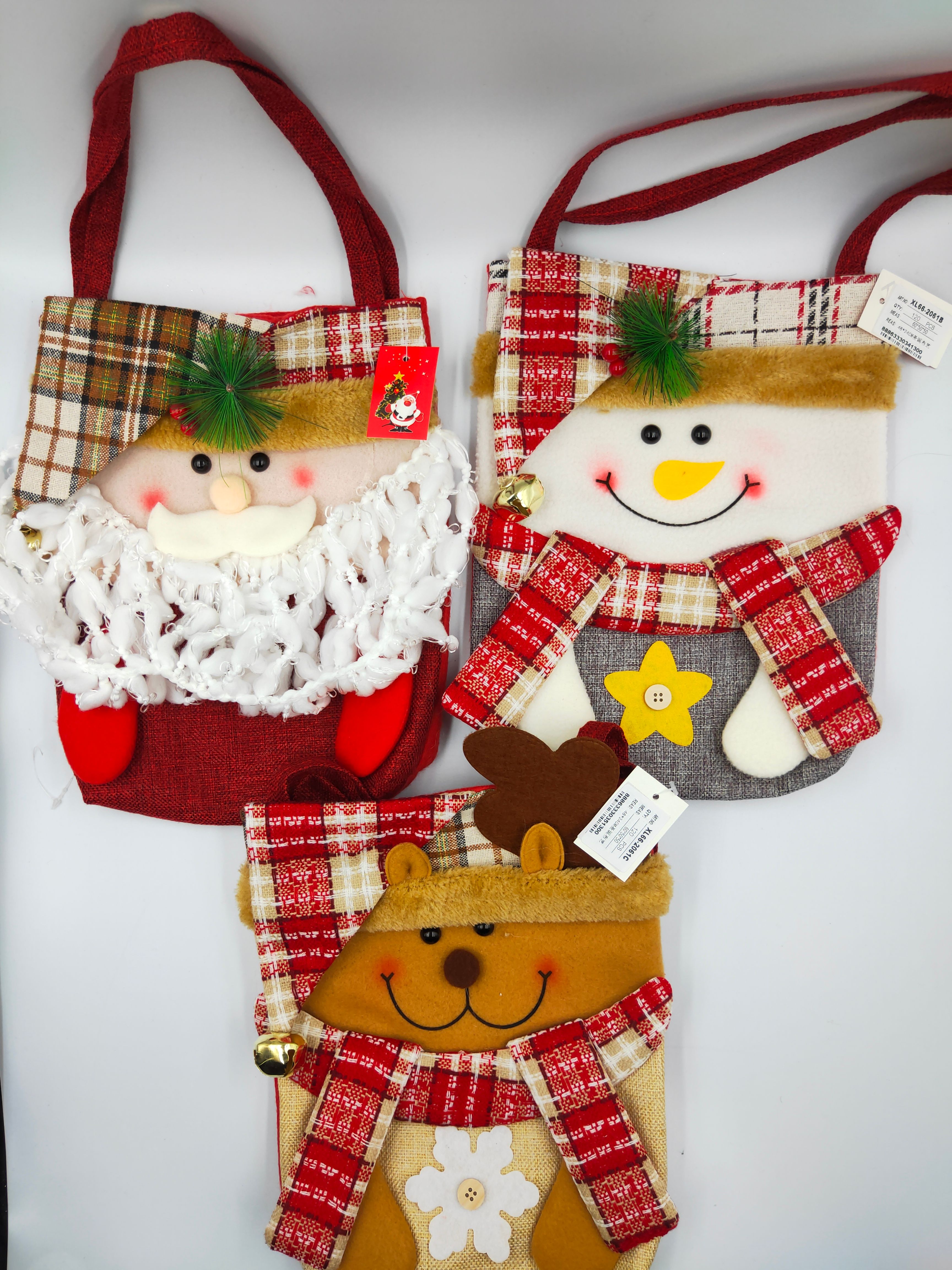 Christmas Handbag 1 thumbnail