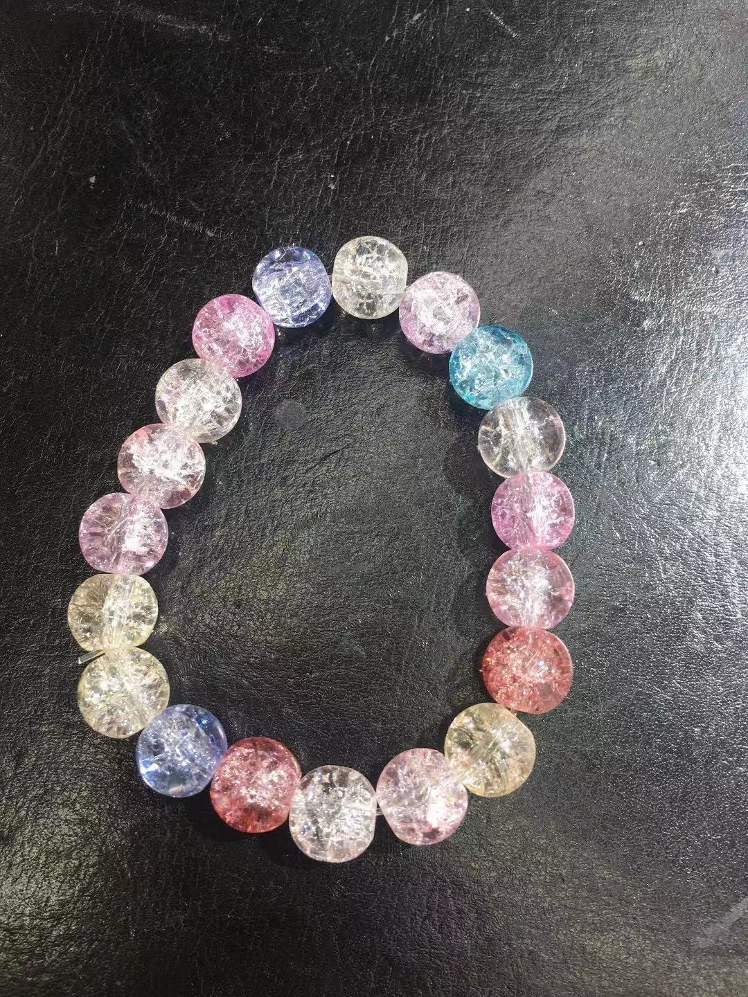 The new Chinese-style crystal bracelet with spring design is a layered accessory for women. It is elegant and fashionable for women details Picture