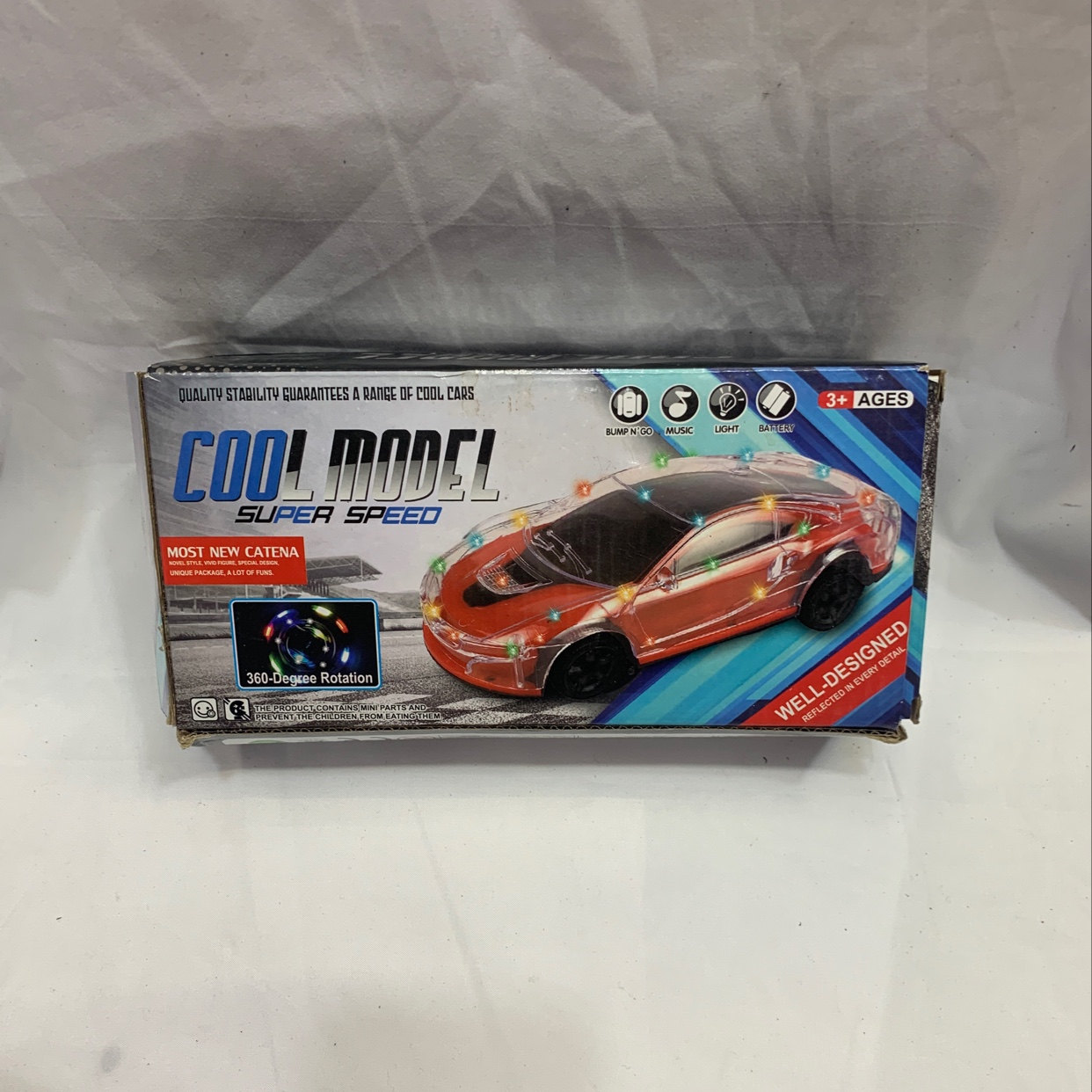 万向轮电动超跑模型自行行走自带灯光音乐效果