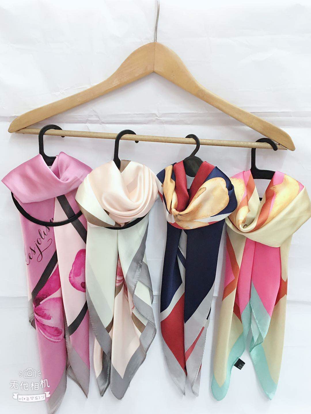 70*70 Small Silk Square At A Loss To Deal With The Sale 08 Item Picture