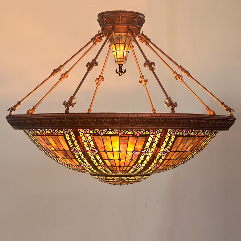 Hotel lobby decorated with main chandelier Baroque