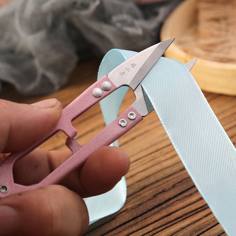 Authentic Zhang Xiaoquan yarn scissors for cutting thread ends, cross-stitch U-shaped thread ends, small mini stainless steel details Picture
