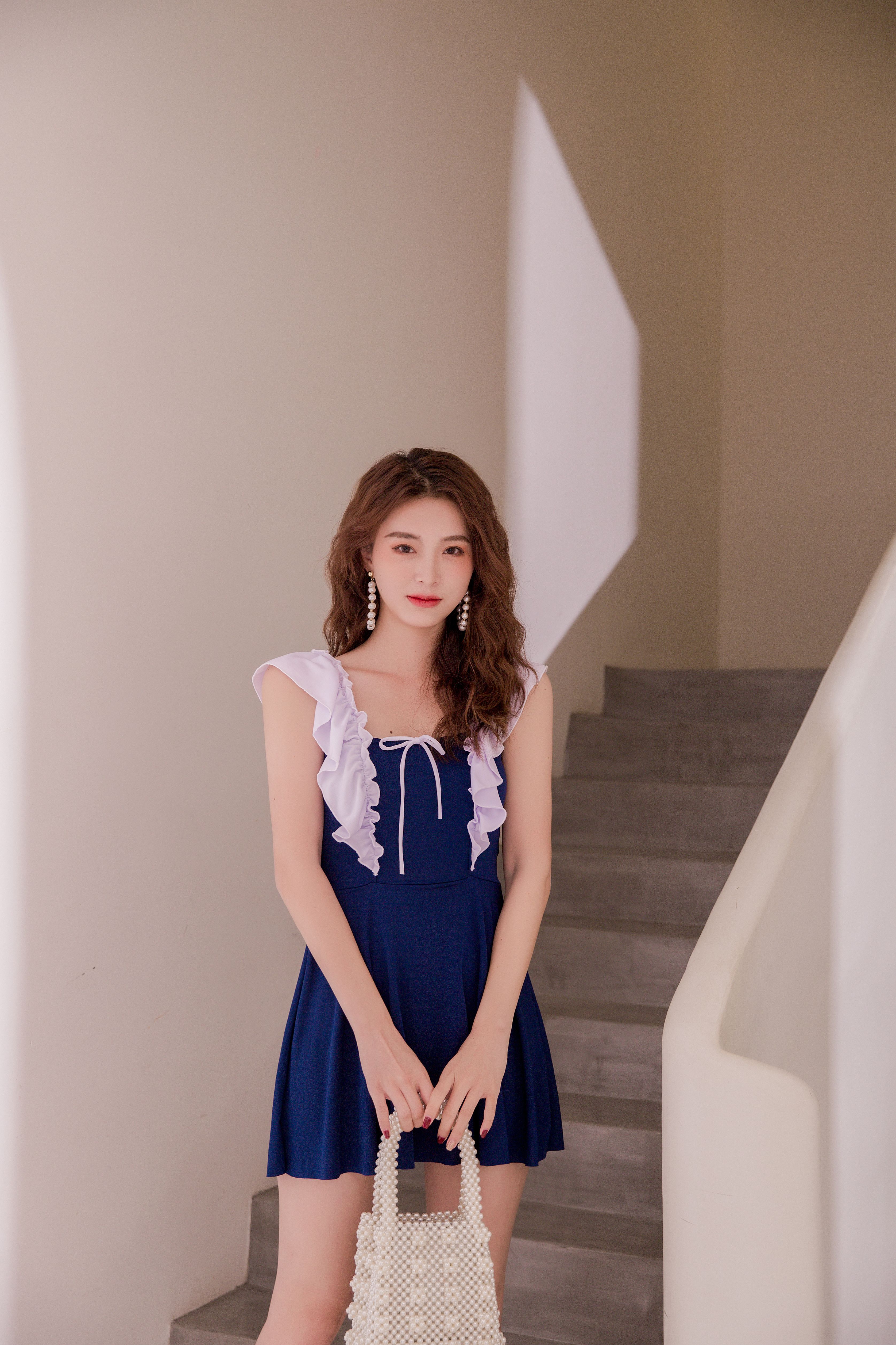 The New Milk Silk Swimsuit Wholesale One-Piece Skirt Shows Thin Skirt Conservative Student Model