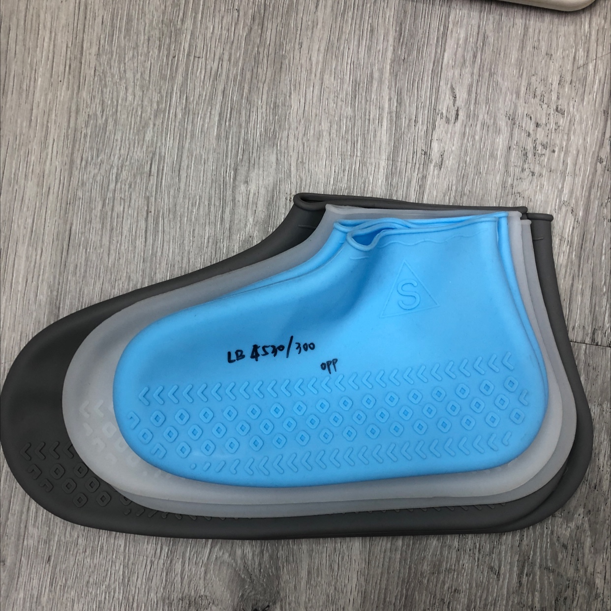 硅胶鞋套大中小号