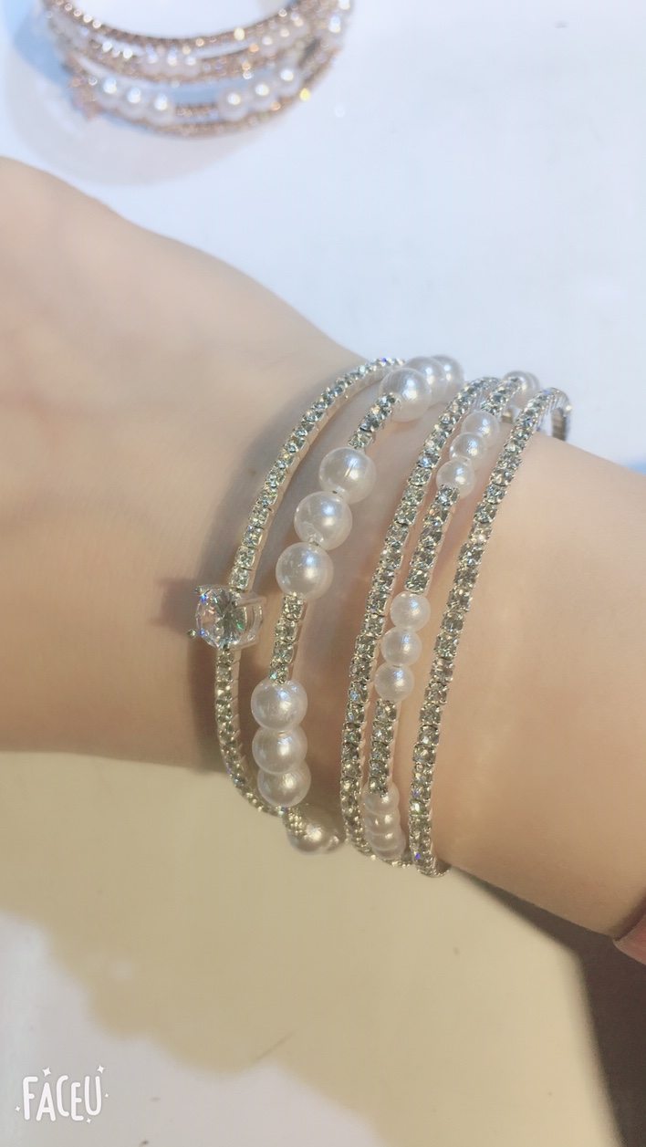 很漂亮的 锆石珍珠钻 综合美的手镯 胖瘦都可以戴