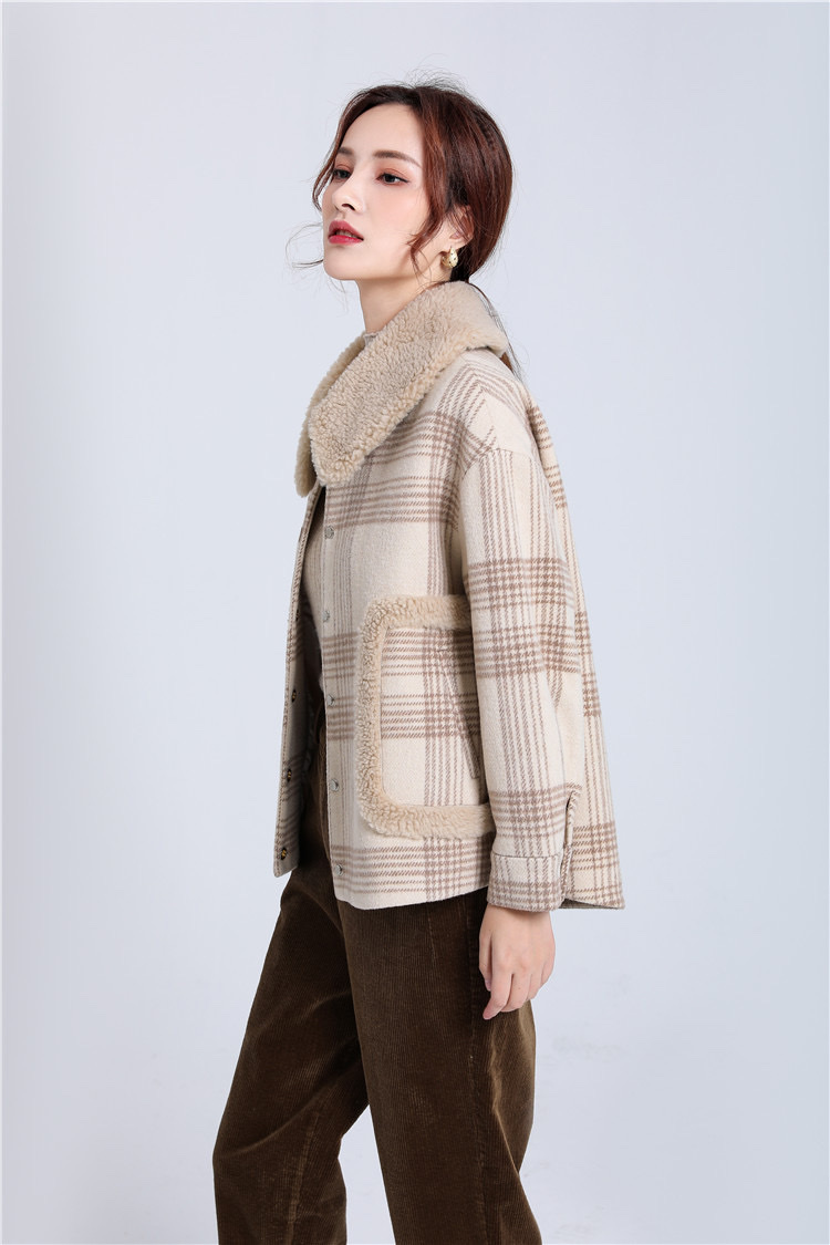 Jimmy Seio's 2020 winter collection features a new short apricot checkered wool coat Application Scenario
