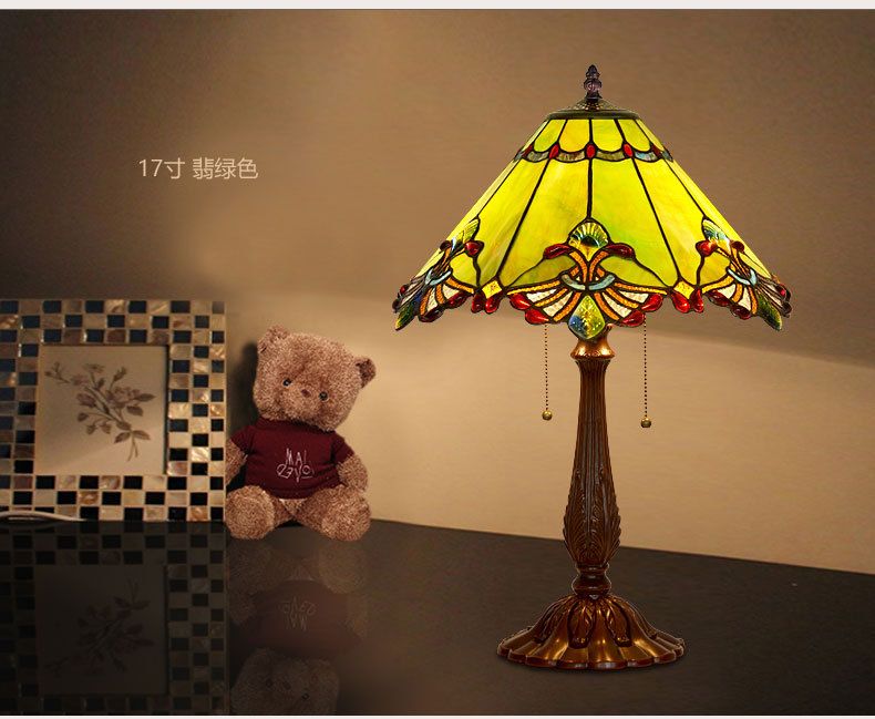 English simple desk lamp with style of Glass Art Mission house