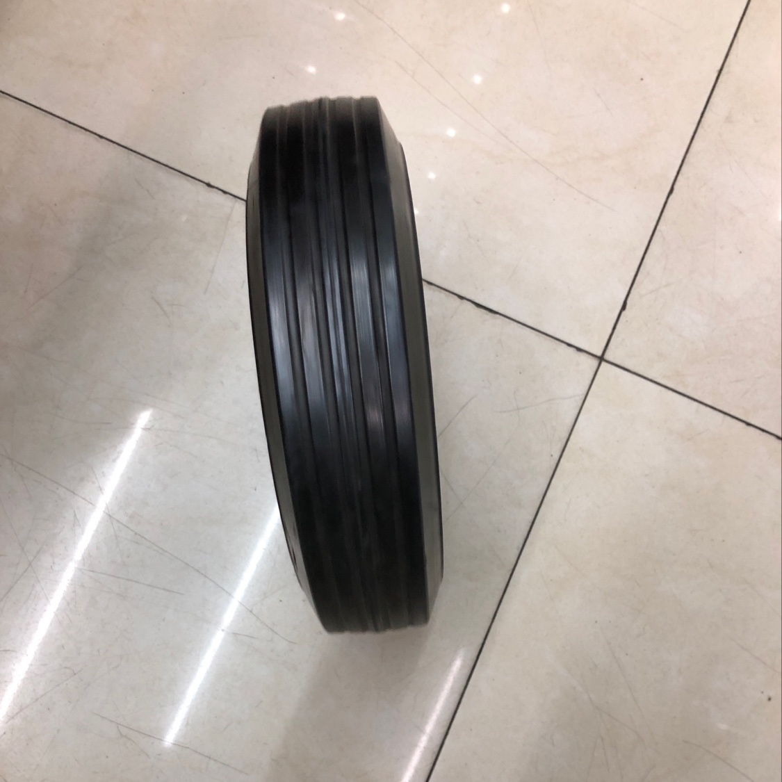 6-inch solid wheel Specification image