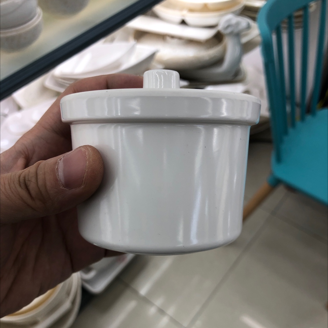 Seasoning pot full figure