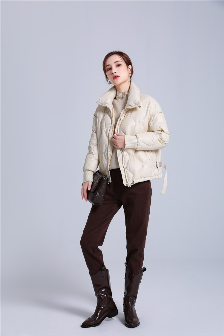 Jimmy Seio's new short black beige down jacket for winter 2020 Application Scenario