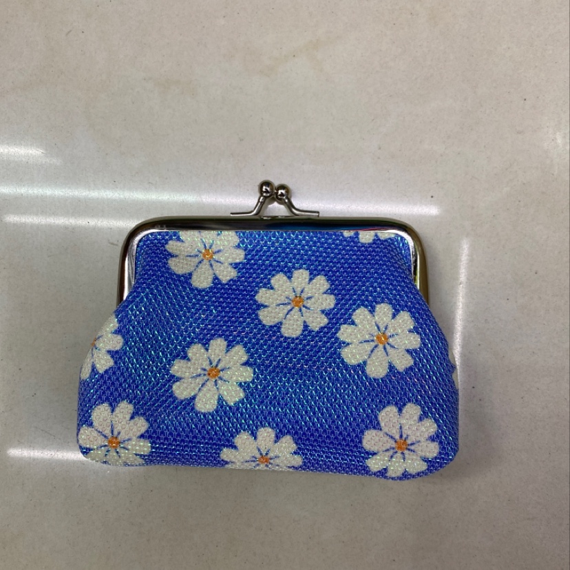 4 "wallet 08 thumbnail