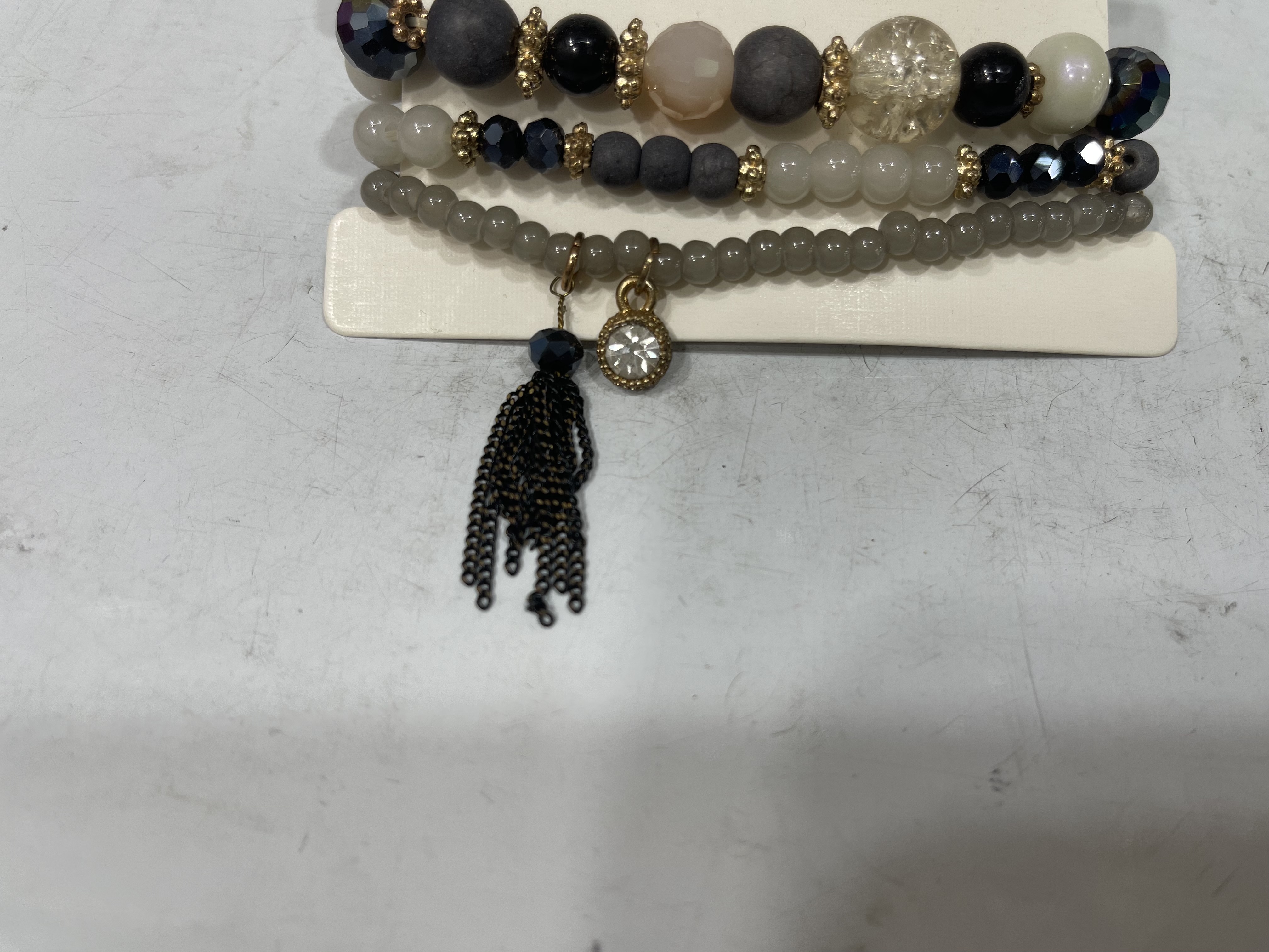 黑色手链产品图