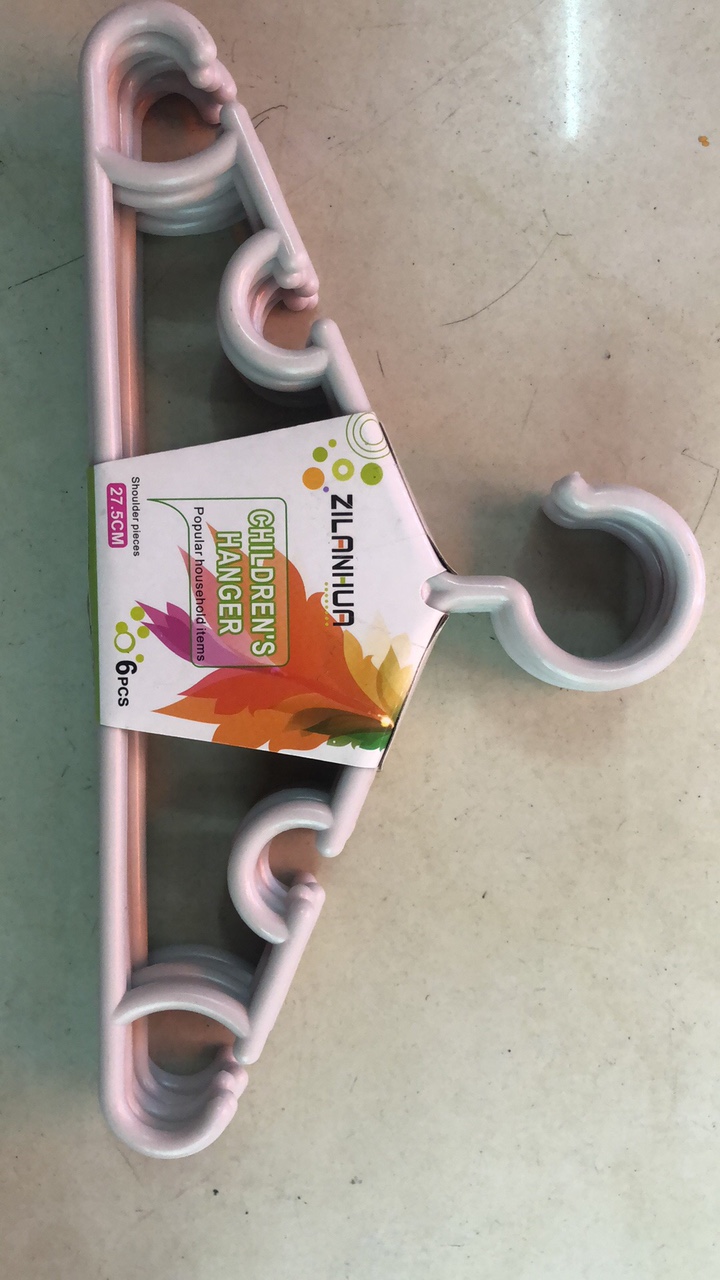 02 Children's Clothes Hanger