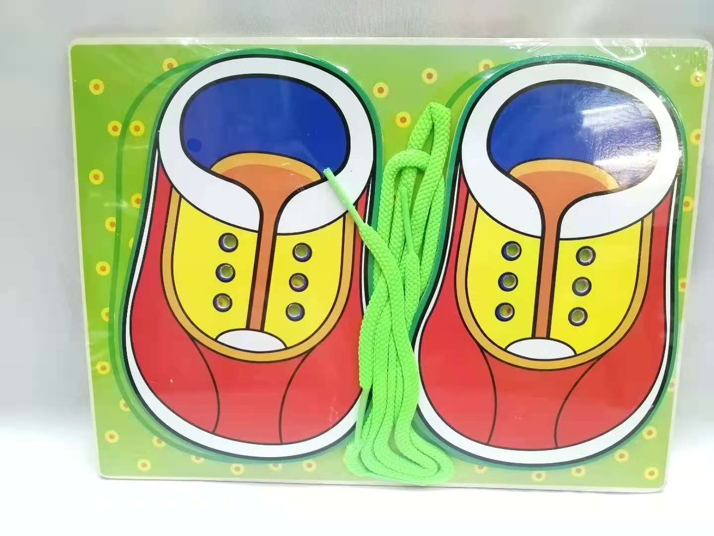 Children's shoelace tying toys and teaching AIDS practice, kindergarten shoelace tying fun jigsaw board, early education threading board