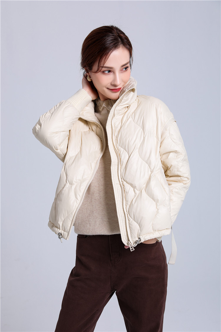 Jimmy Seio's new short black beige down jacket for winter 2020 Item Picture