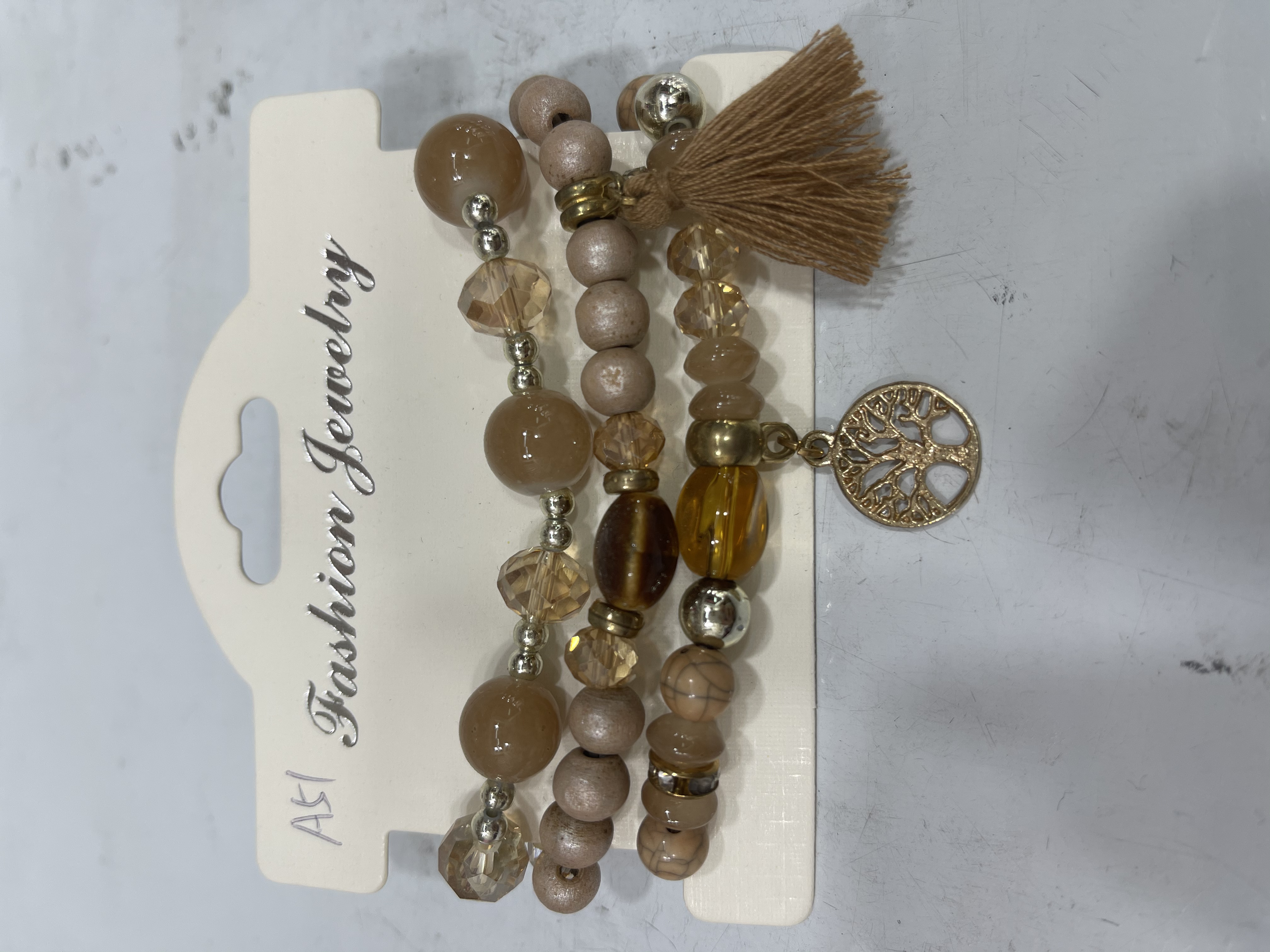 咖啡色多条手链细节图