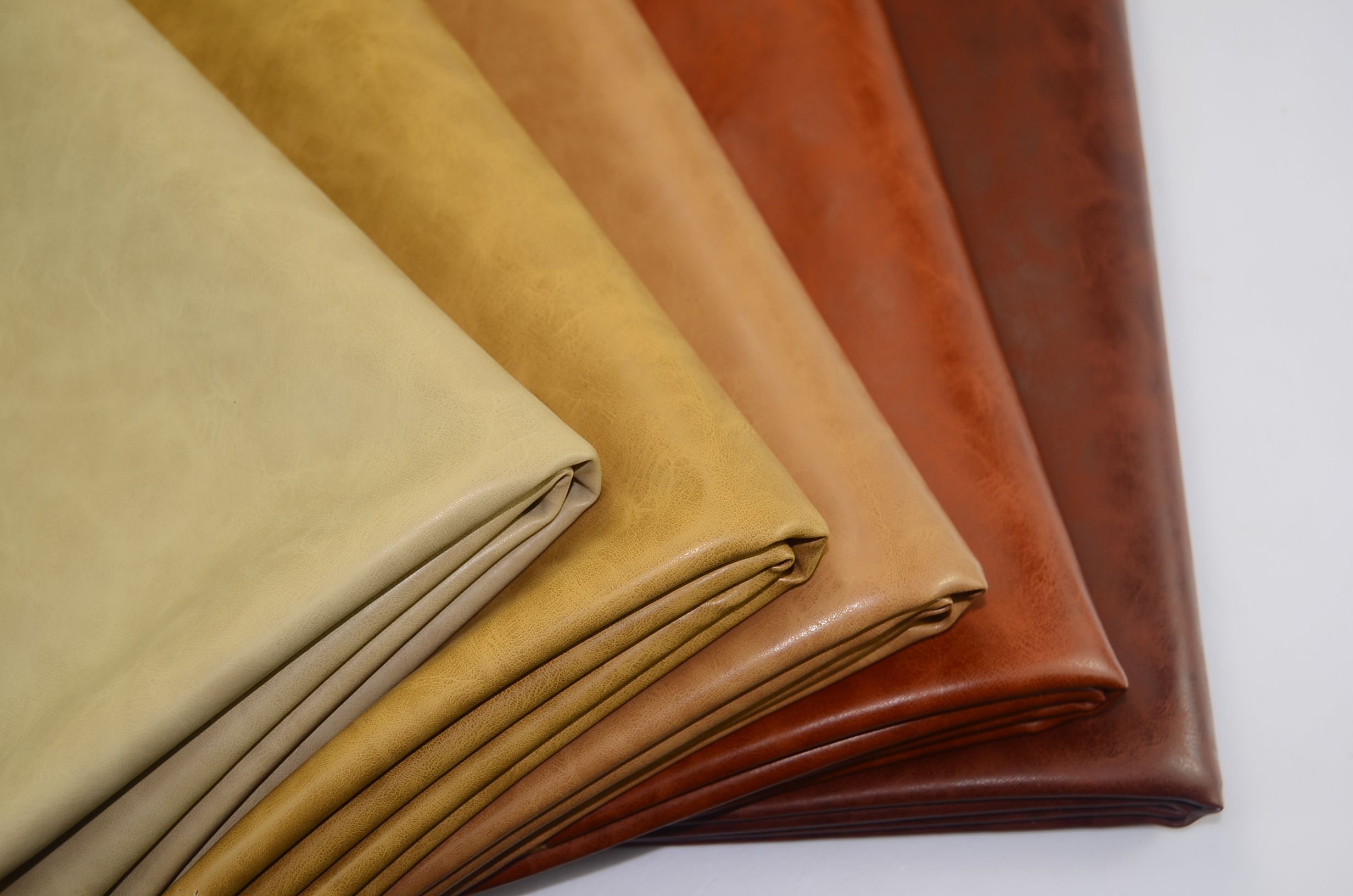 Crazy horse pattern leather bags, leather throw pillows, leather background, soft packaging, hard packaging decoration, artificial leather fabric Application Scenario