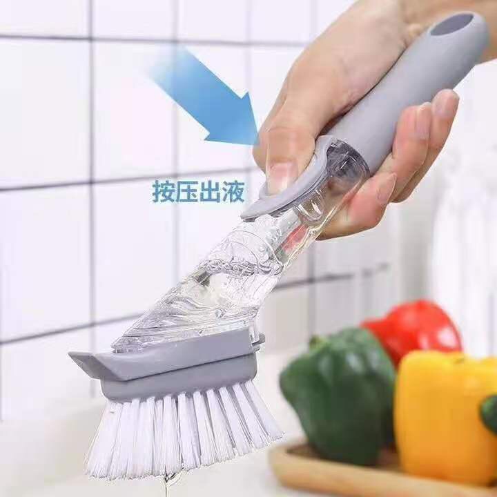 A versatile kitchen dishwashing and scrubbing tool that won't damage the pot. It features a long-handled sponge with automatic liquid addition for cleaning and scrubbing Application Scenario