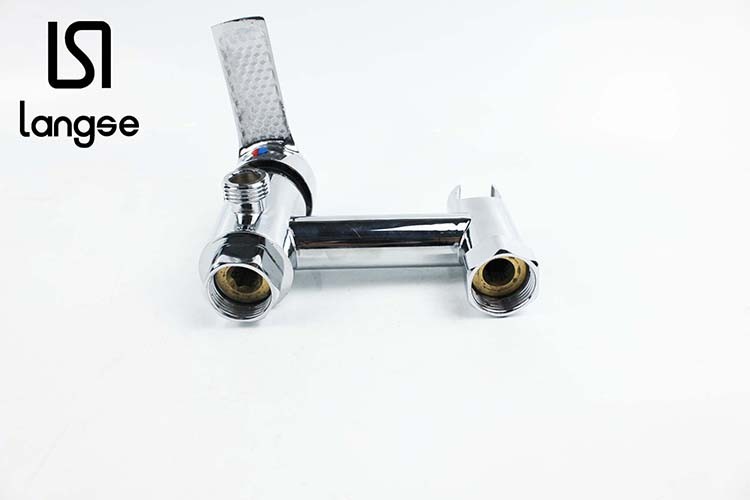 Copper Shower Faucet With Plastic Nozzle, Hose, Eccentric Angle details Picture