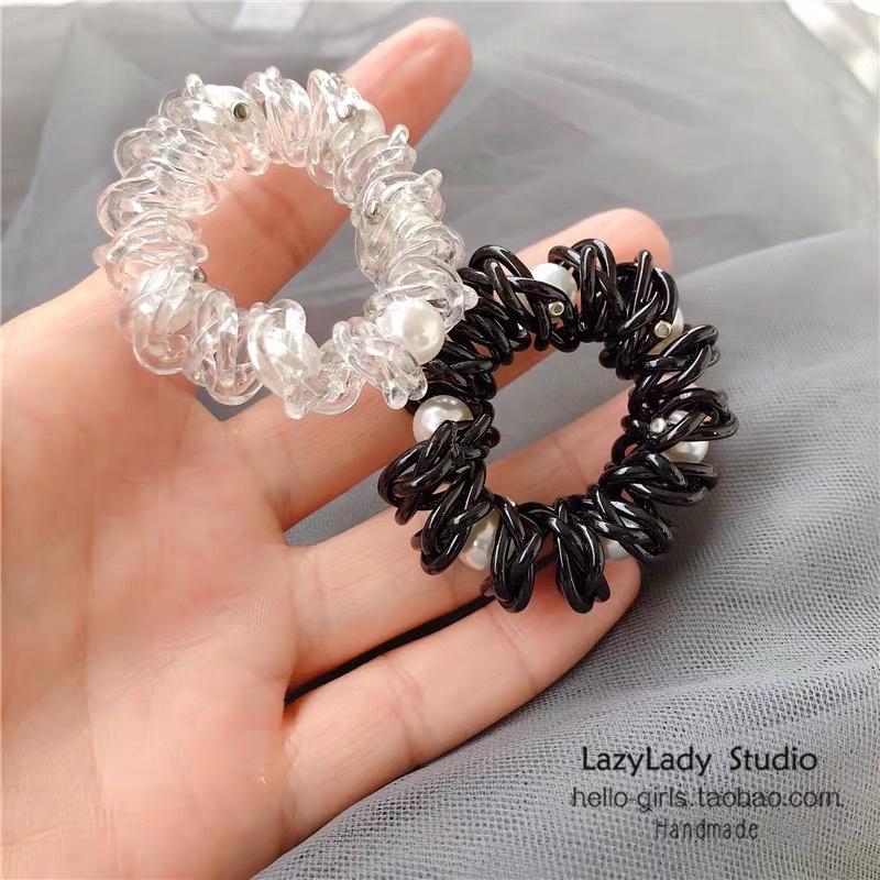 Chao Praised The Rare Design Telephone Cord Classic Black Nail Bead Holy White Pearl Head Rope Hair Circle Female details Picture