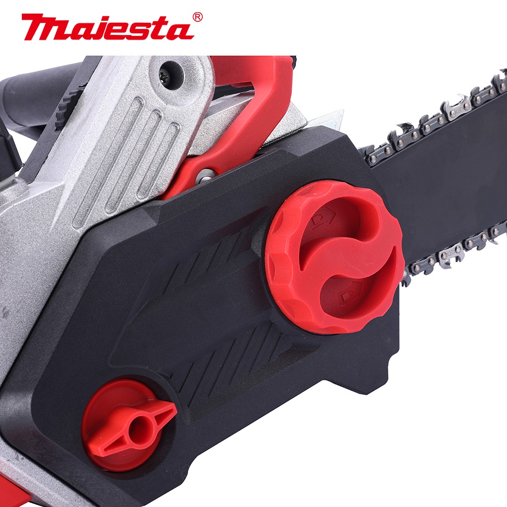 2300W Electric Chain Saw Application Scenario