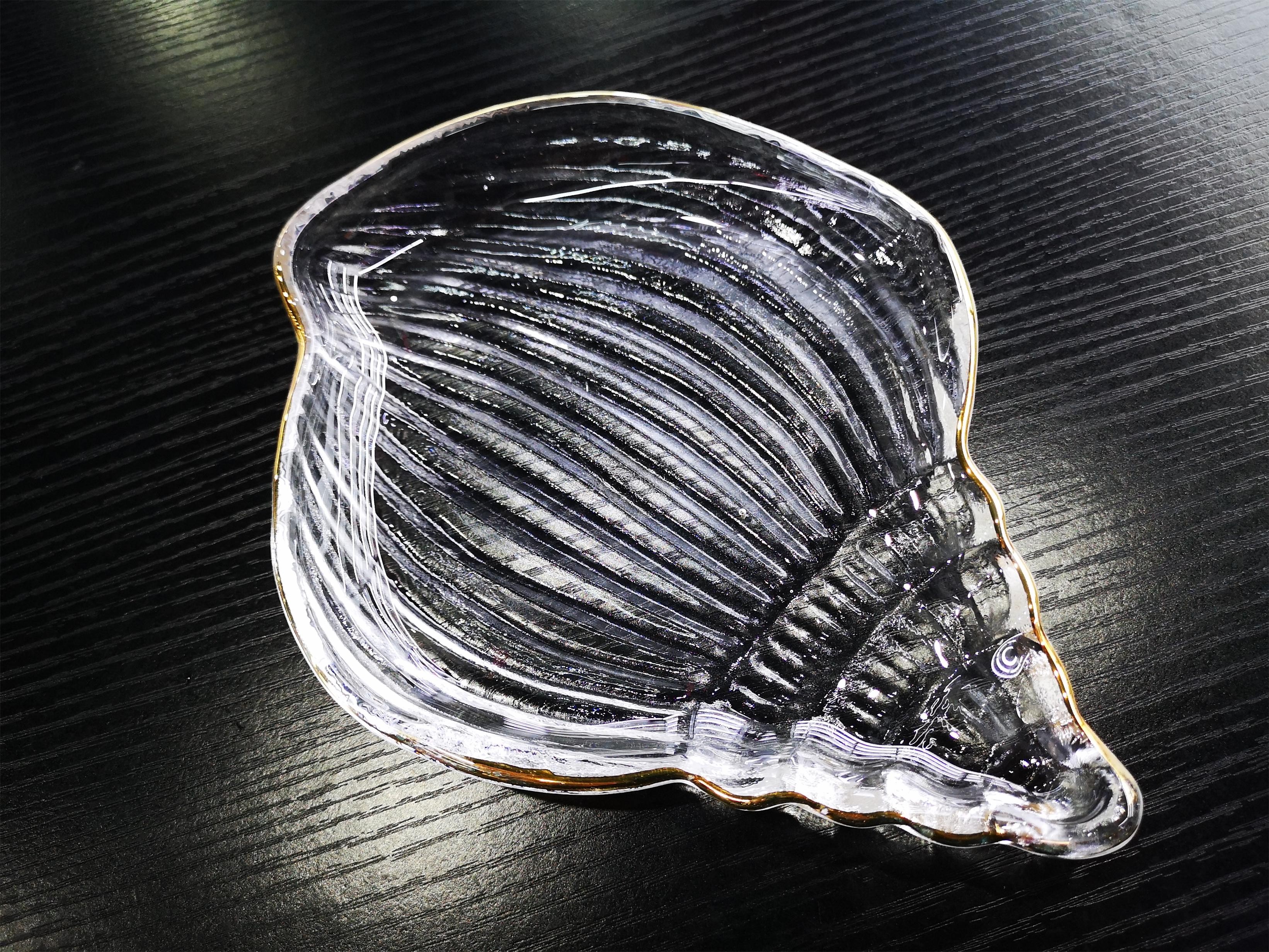 Yiwu quality transparent gold-plated conch plate for cooking. Plate detail image 1
