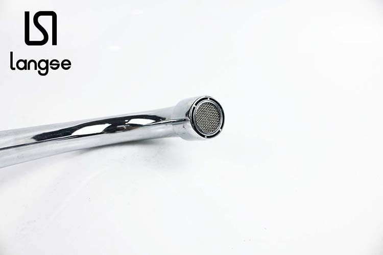 Transparent Hand Wheel Kitchen Up Curved Faucet Application Scenario