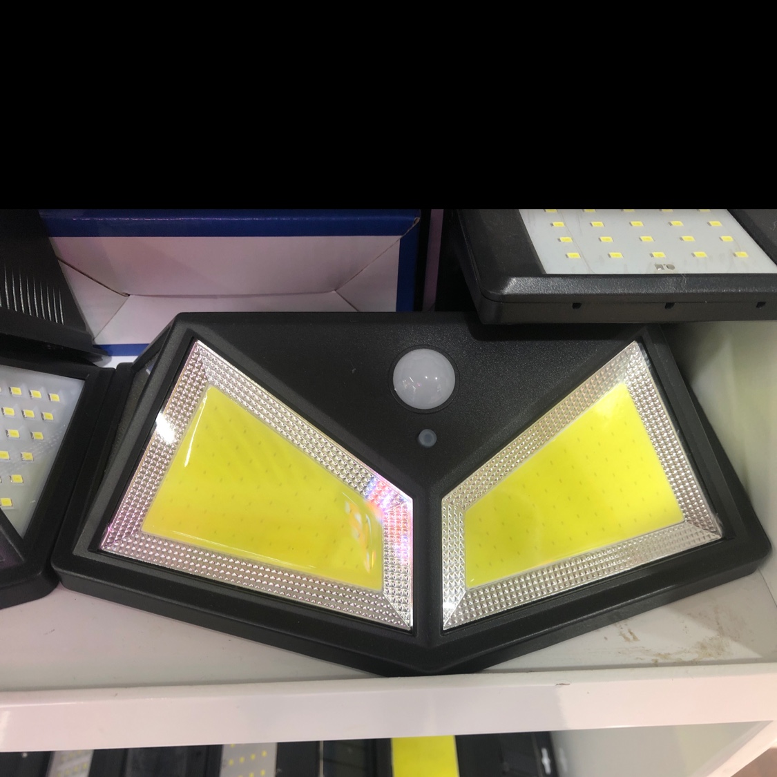 154cob solar sensor light, door light, new Amazon solar light, outdoor human body sensor wall light, garden light, street light, wall light