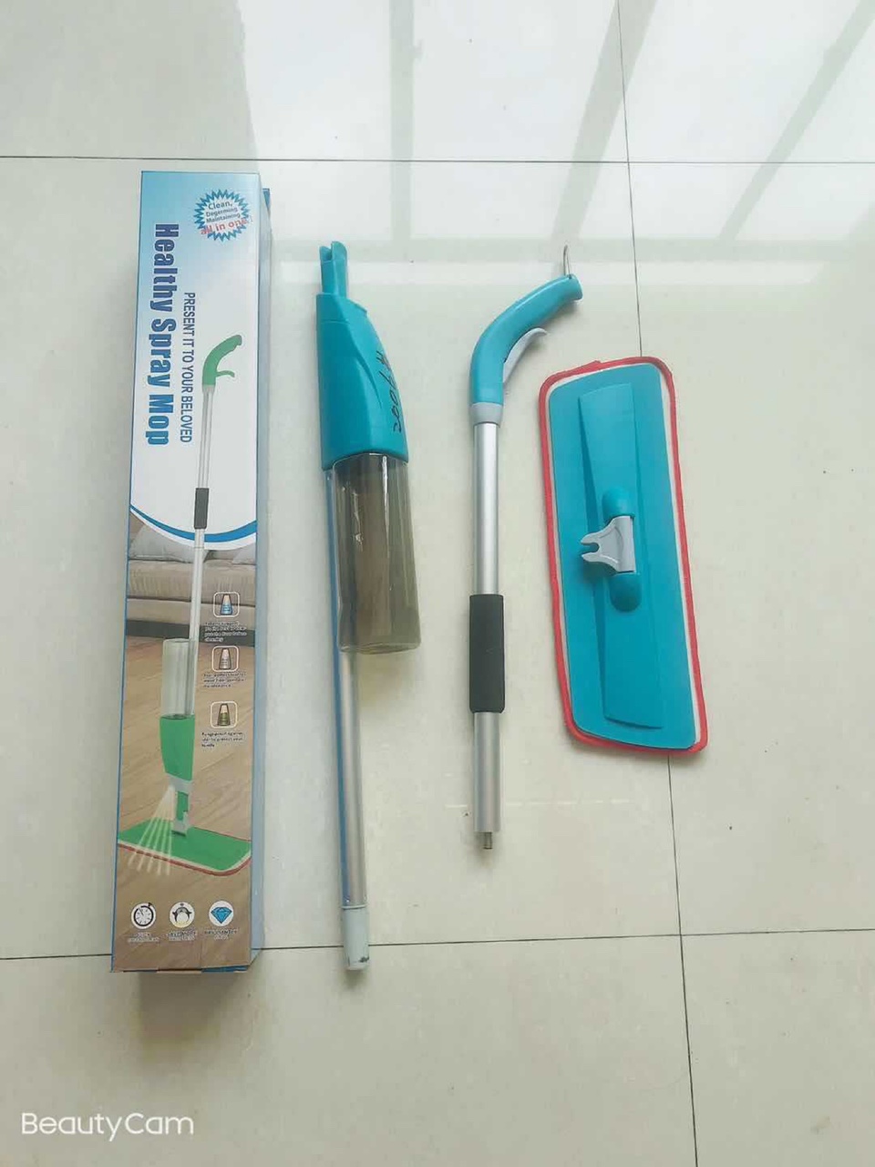 The new sponge mop with a water-squeezing head eliminates the need for hand washing. It is a household water-absorbing all-in-one mopping cloth for lazy people to clean