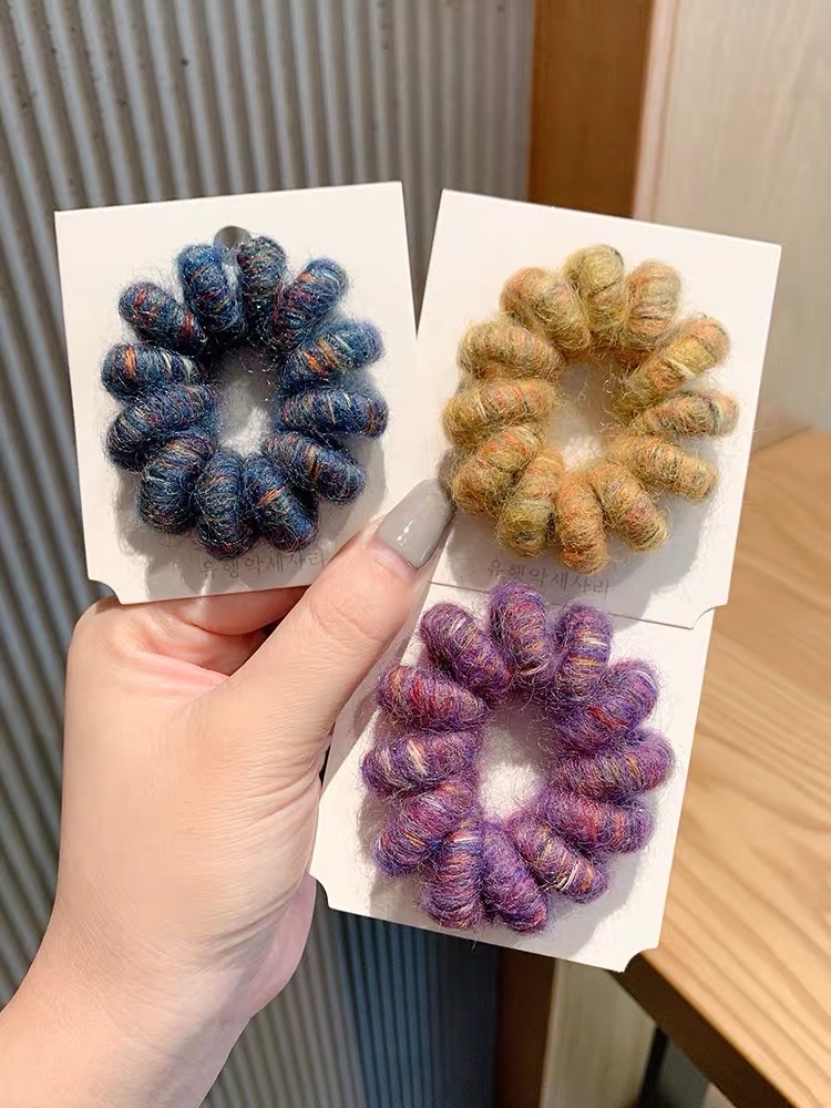 South Korea Autumn And Winter Color Hair Cord Telephone Line Hair Circle Hair Cord Net Red Simple Hair Accessories Headwear Leather Band Female Tie Head Application Scenario