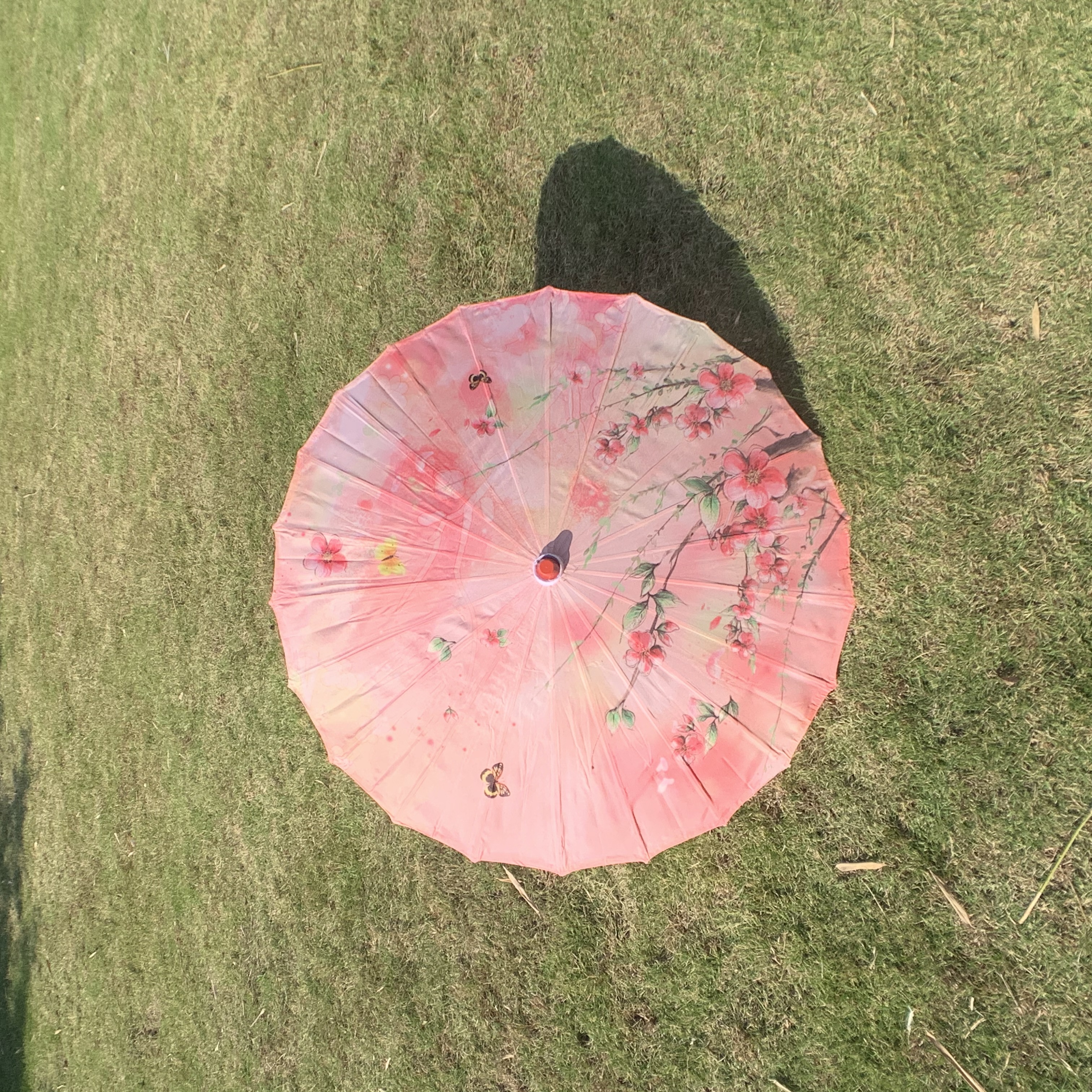 Jiangnan Ancient Chinese Style Classical Oil Paper Umbrella Dance Umbrella Show Chinese Wedding Ceiling Decoration Wedding Item Picture