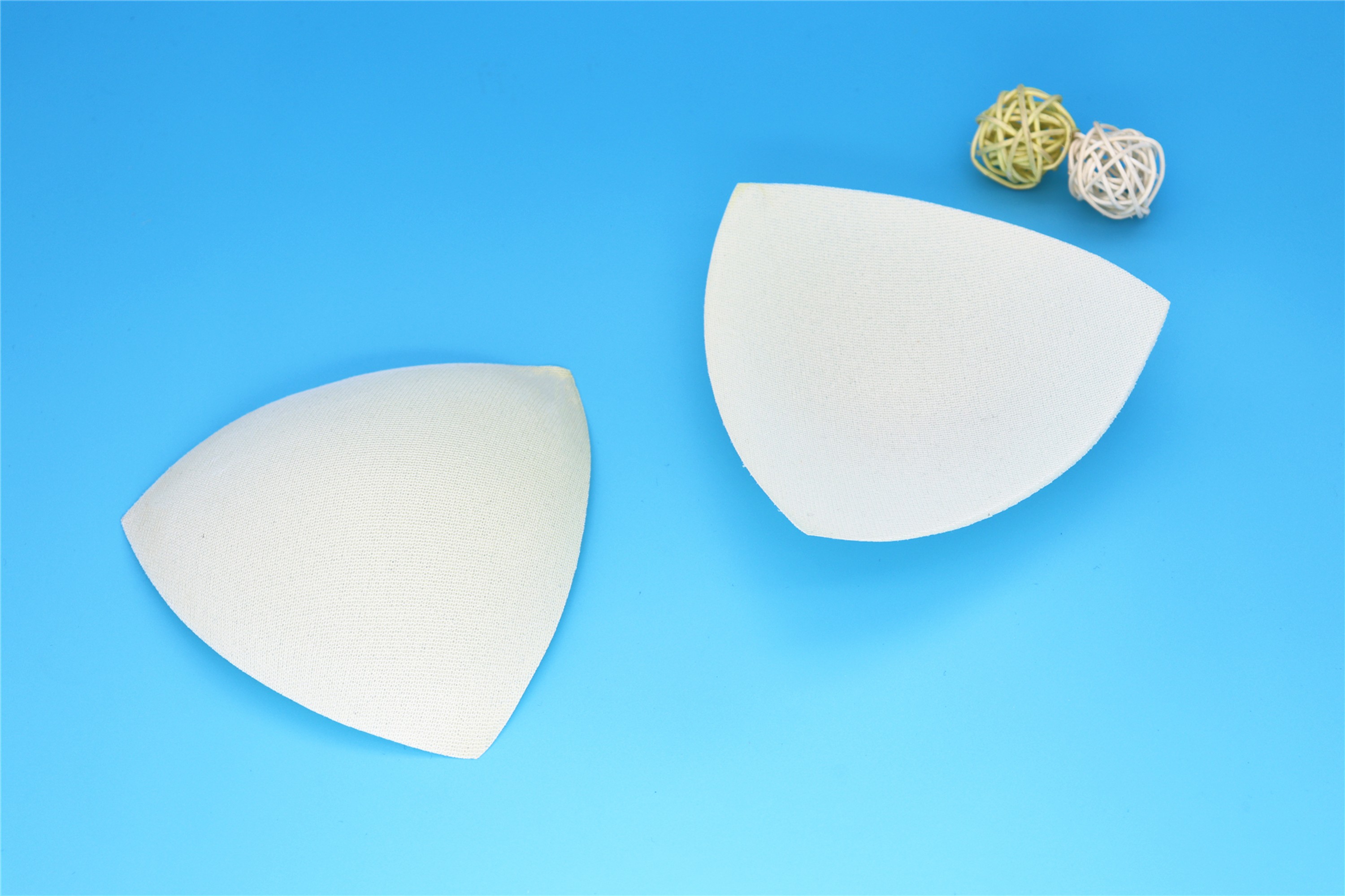 厂家直销高品质舒适服装辅料薄款三角罩杯详情图1