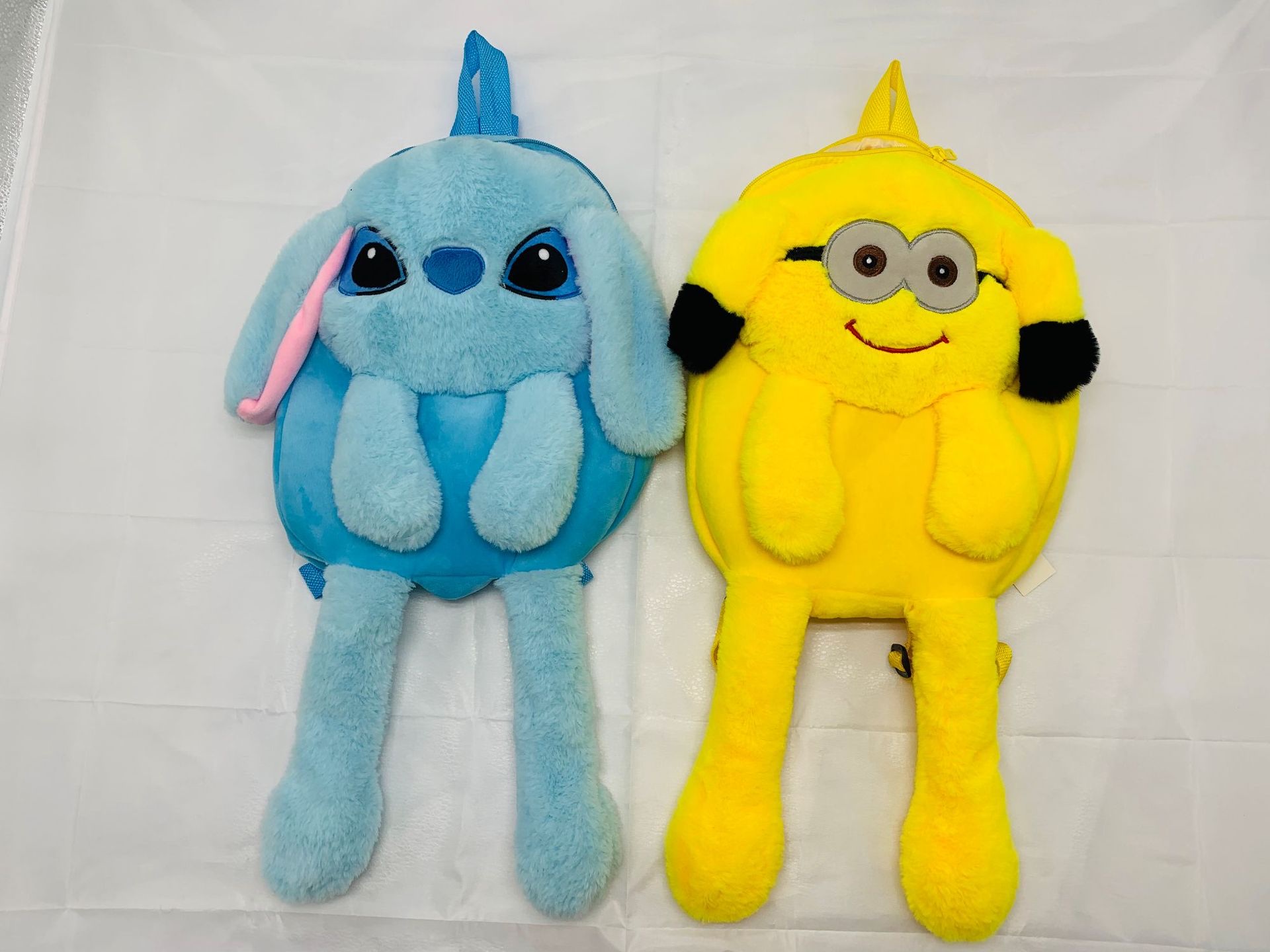 2020 New cute plush ear-moving kindergarten schoolbag, primary school schoolbag and children's bag details Picture