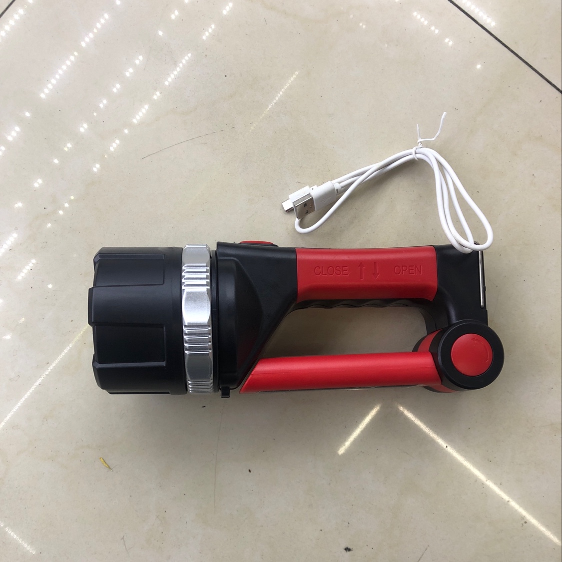 新款T6强光手提灯多功能照明灯 带侧灯手电充电宝功能 灯头带磁铁 Usb充电107