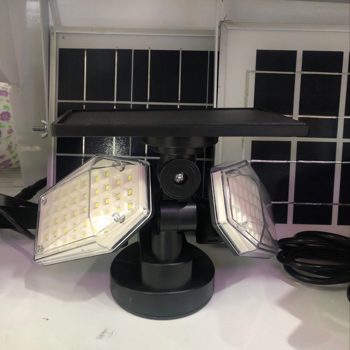Human body sensor, solar wall lamp, solar door lamp, sensor wall lamp, solar outdoor wall lamp, garden and courtyard lamp, human body sensor, new rural street lamp, waterproof solar lamp, outdoor