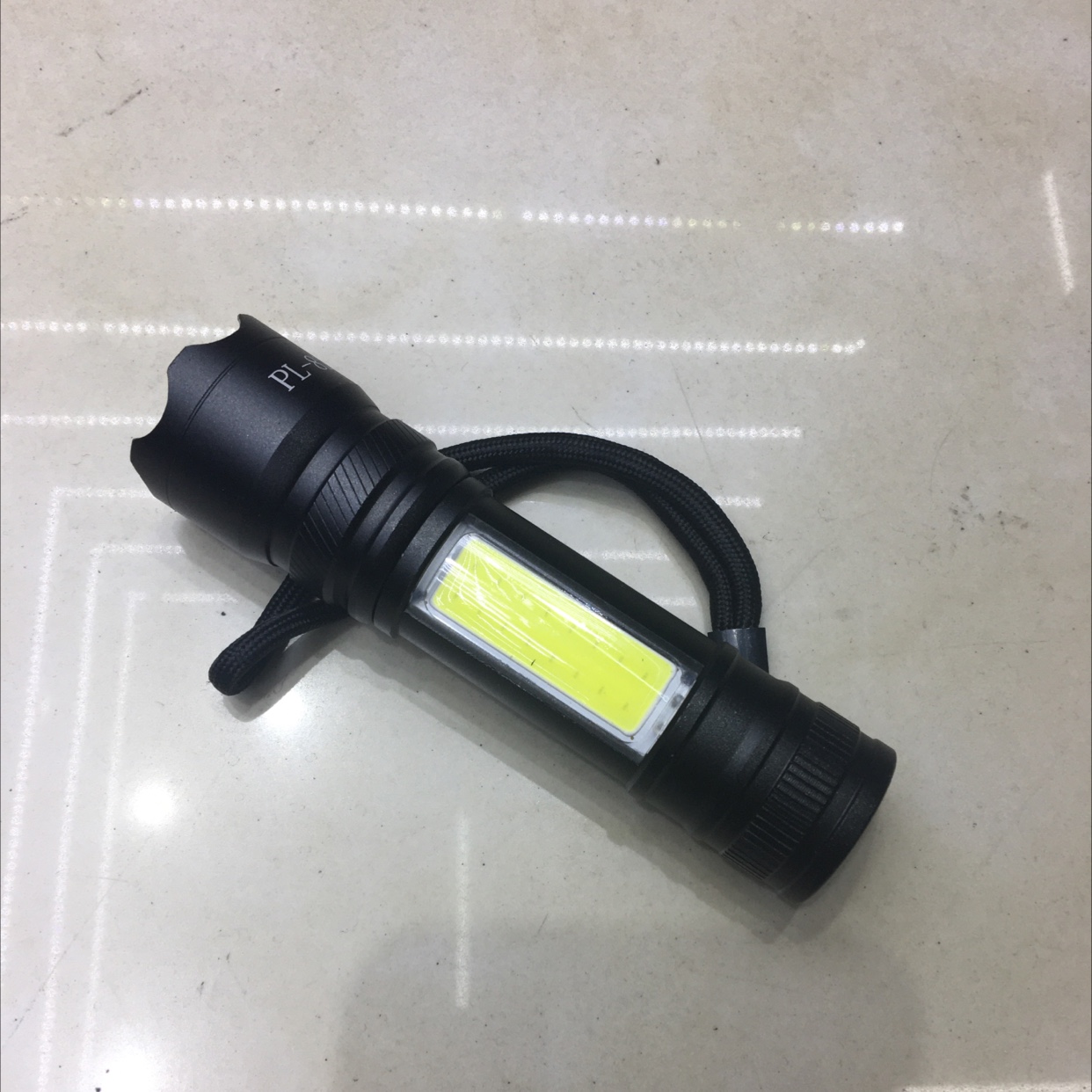 Flashlight details Picture