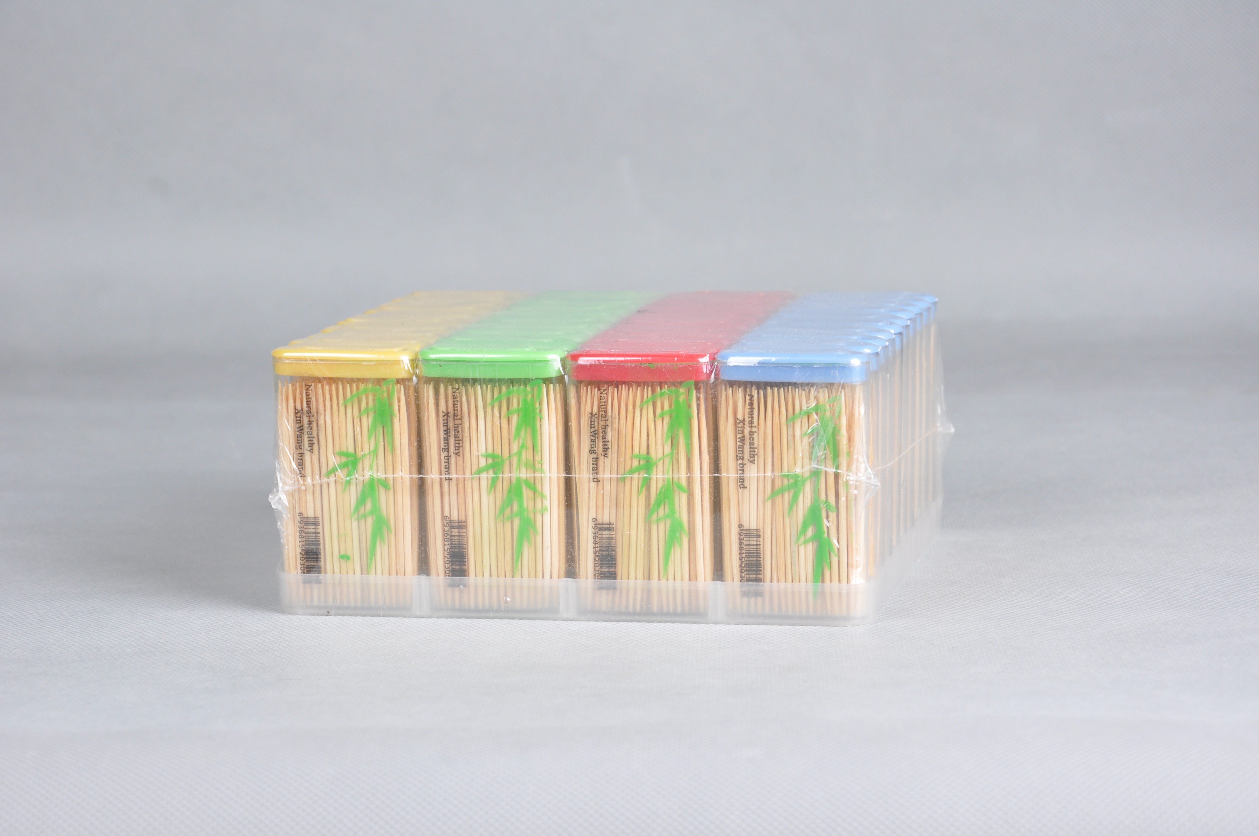 Xinwang brand toothpicks come in 306 bags, bottled and paper packages, with multiple specifications to choose from. They are high-quality dental floss and daily necessities for export full figure