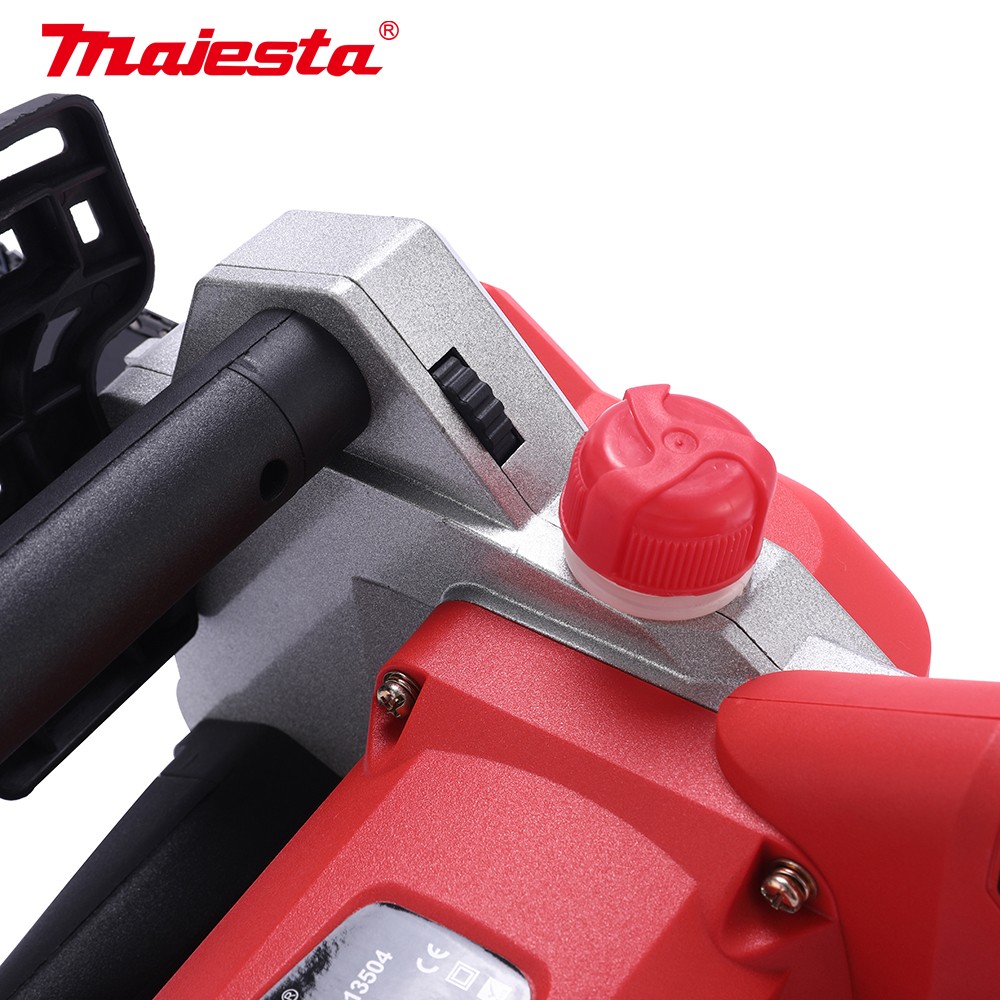 2000W Electric Chain Saw Application Scenario