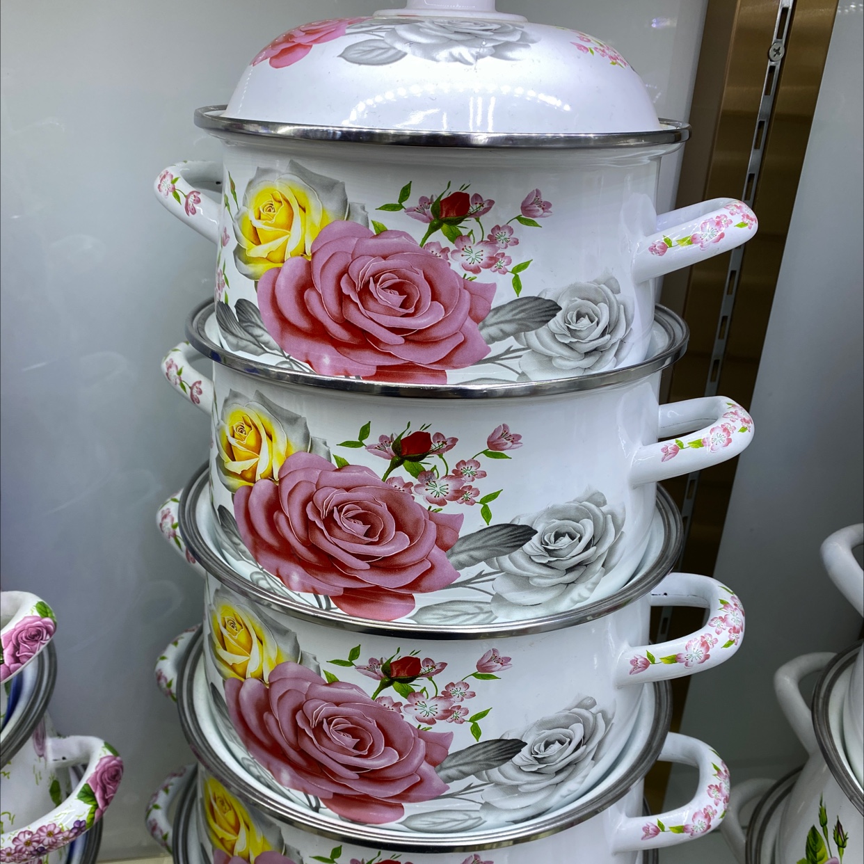 Five-piece enamel set