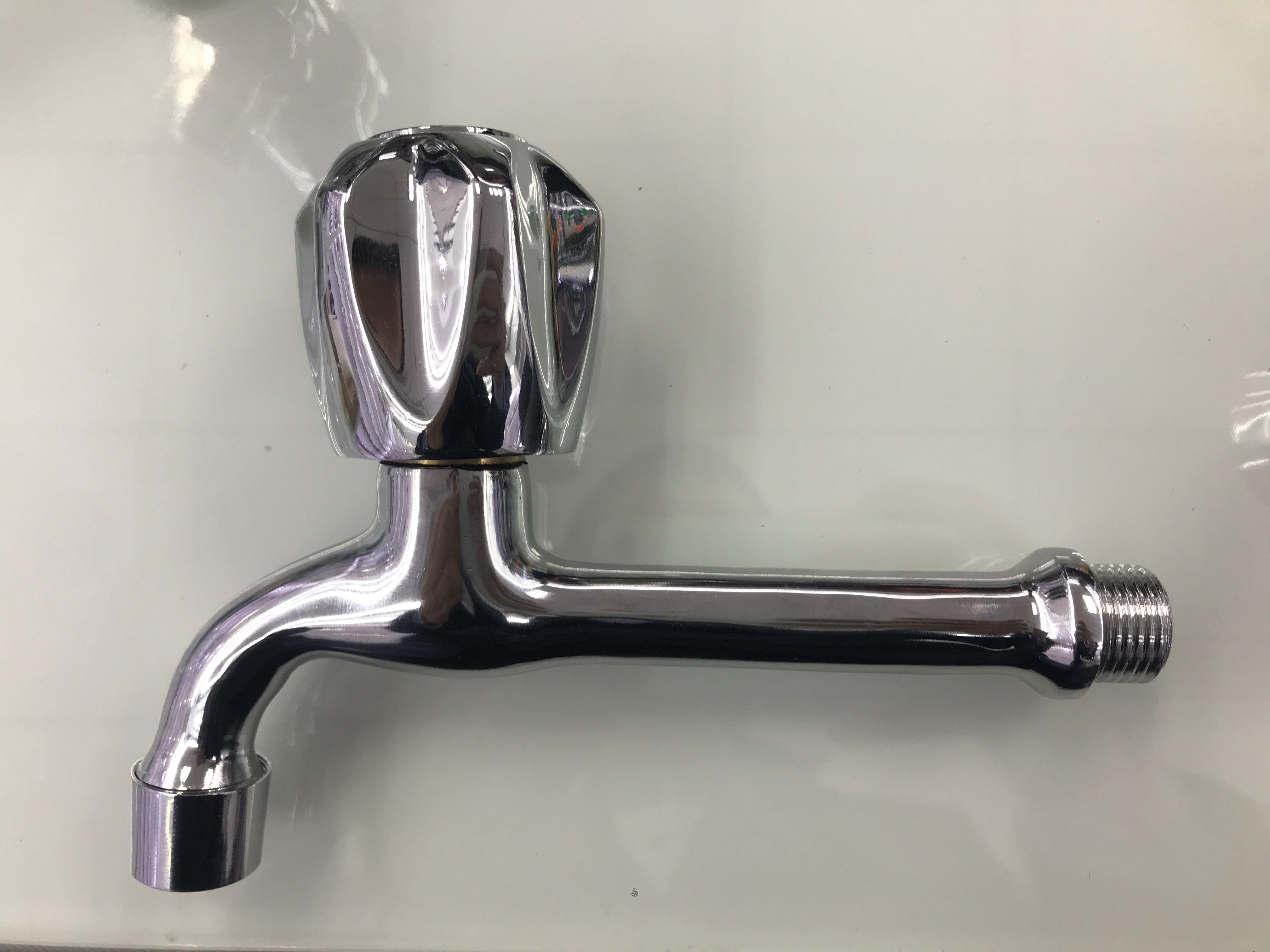 高档重型电镀铜水嘴