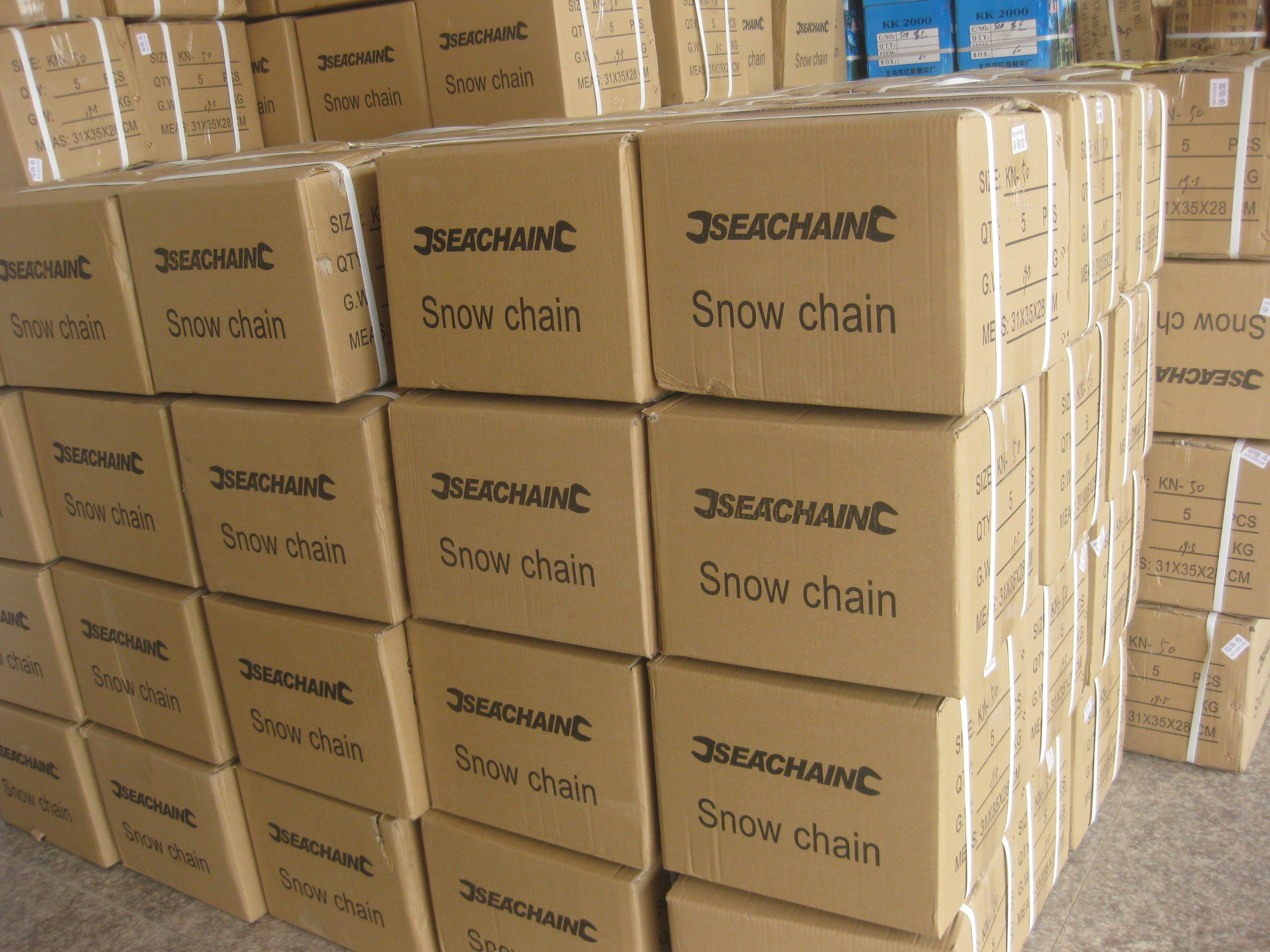 The KN series of car anti-skid chains are used for getting out of trouble and driving on snowy and muddy ground pic 5