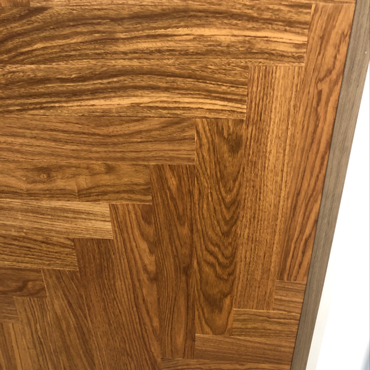 亚花梨北欧美式风格大自然原木色客厅卧室家用原木实木地板强化复合木地板详情图5