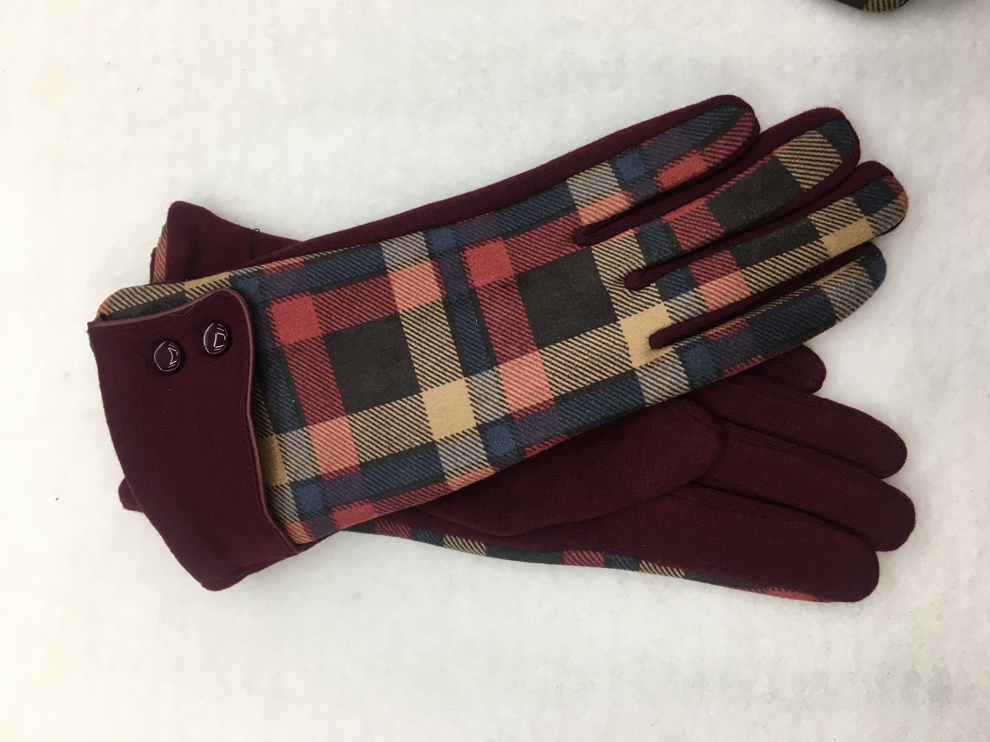 European and American fashion trend style checked AB version warm and fleece warm gloves detail image 2