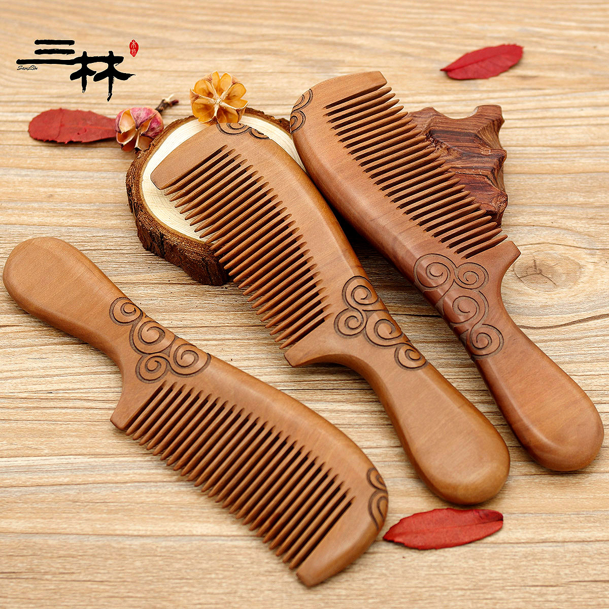 Factory direct sales of peach wood combs with double-sided engraving 19-1 Application Scenario