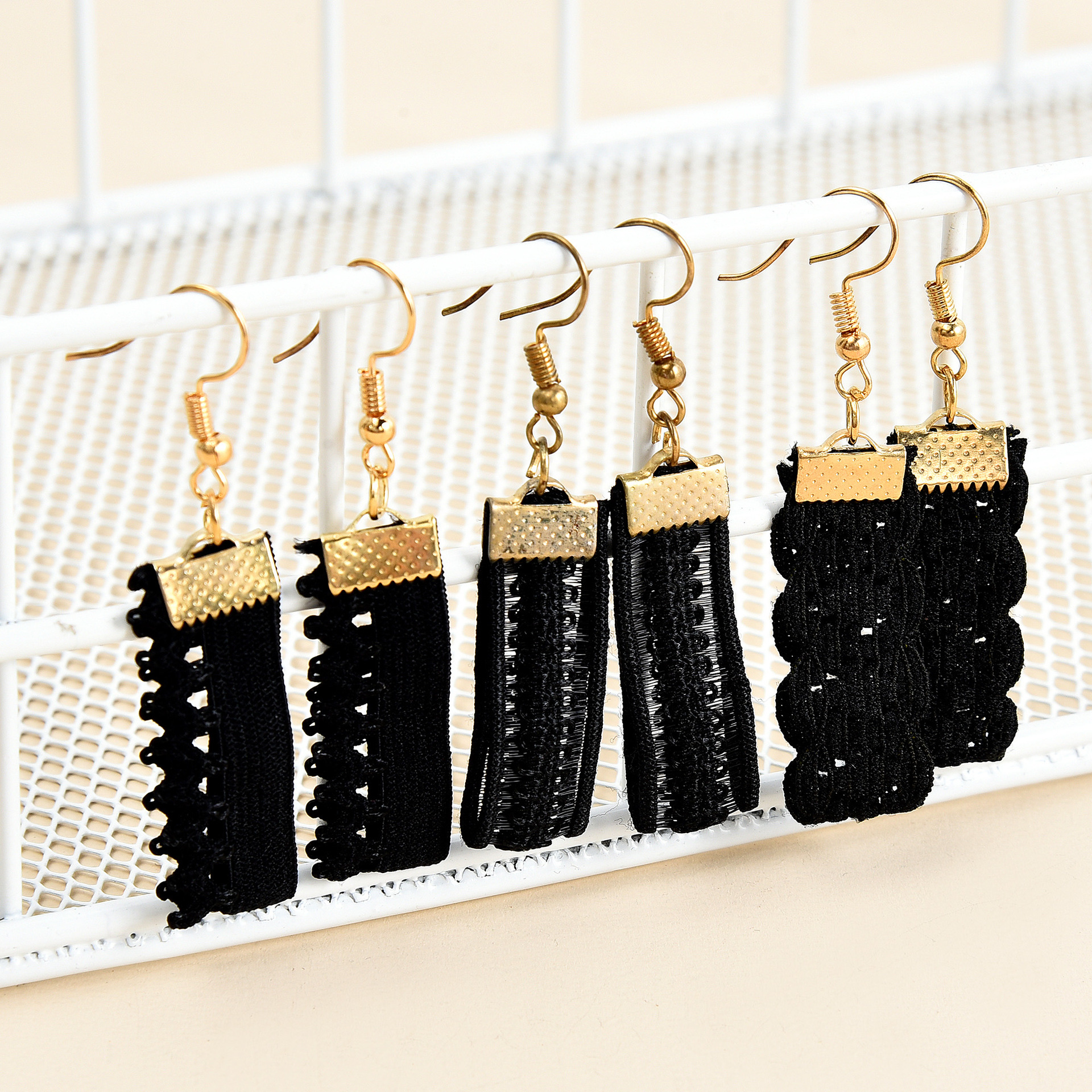 FLY25 style necklace, trendy female Internet celebrity neck chain choker, black collarbone chain, short neck chain, neck strap three-piece set detail image 4