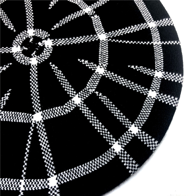 2021 New style cashmere jacquard fashionable Beret hats for men and women, wool one-piece hats for grandmothers and grandfathers detail image 7