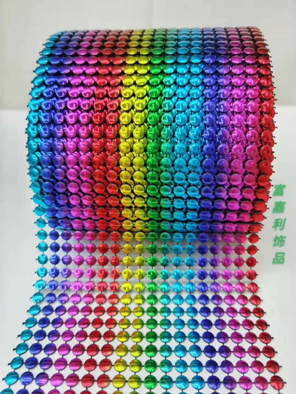 18 rows of semi-circular black background with seven colors embossed