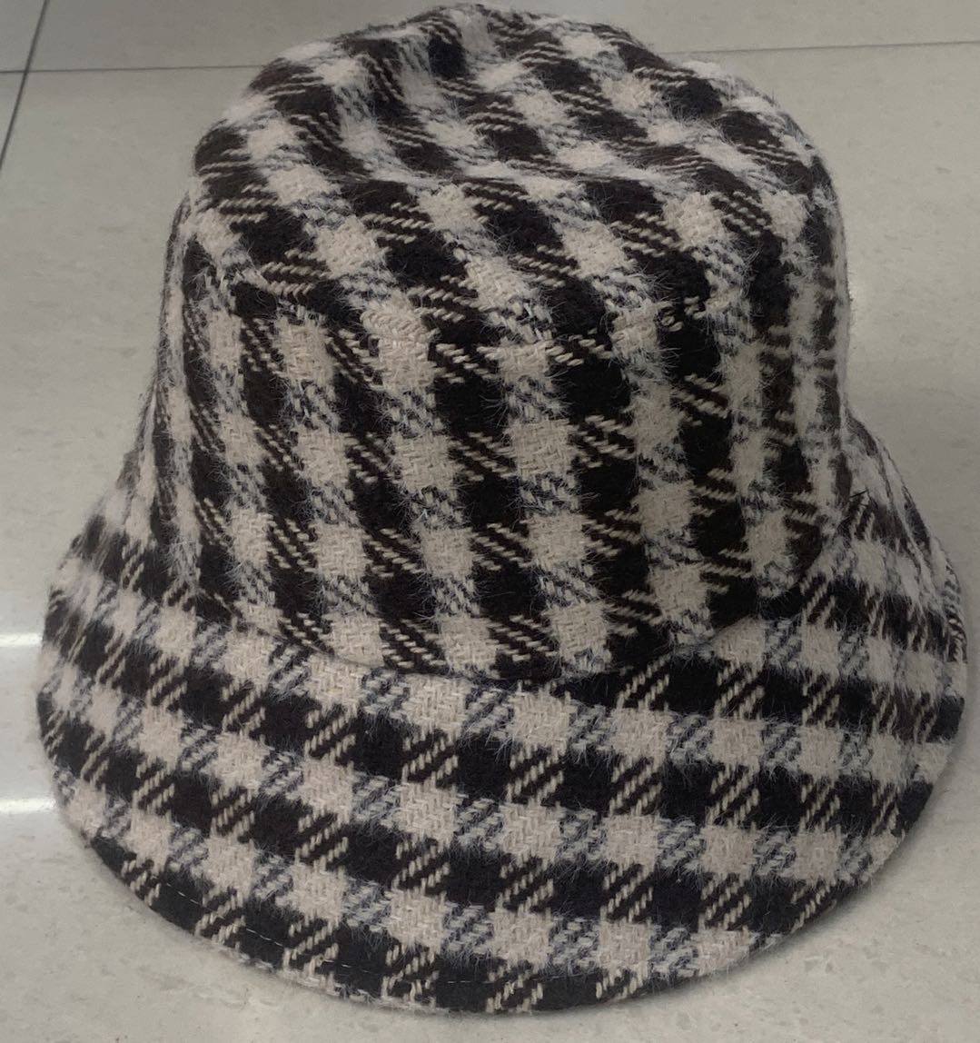 Autumn and winter fashion hats