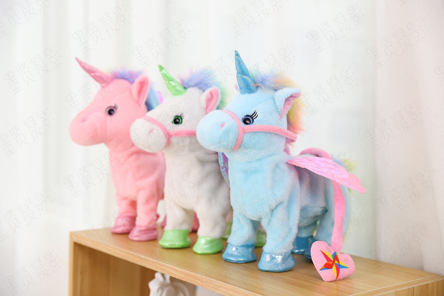 Hot-selling leash unicorns thumbnail