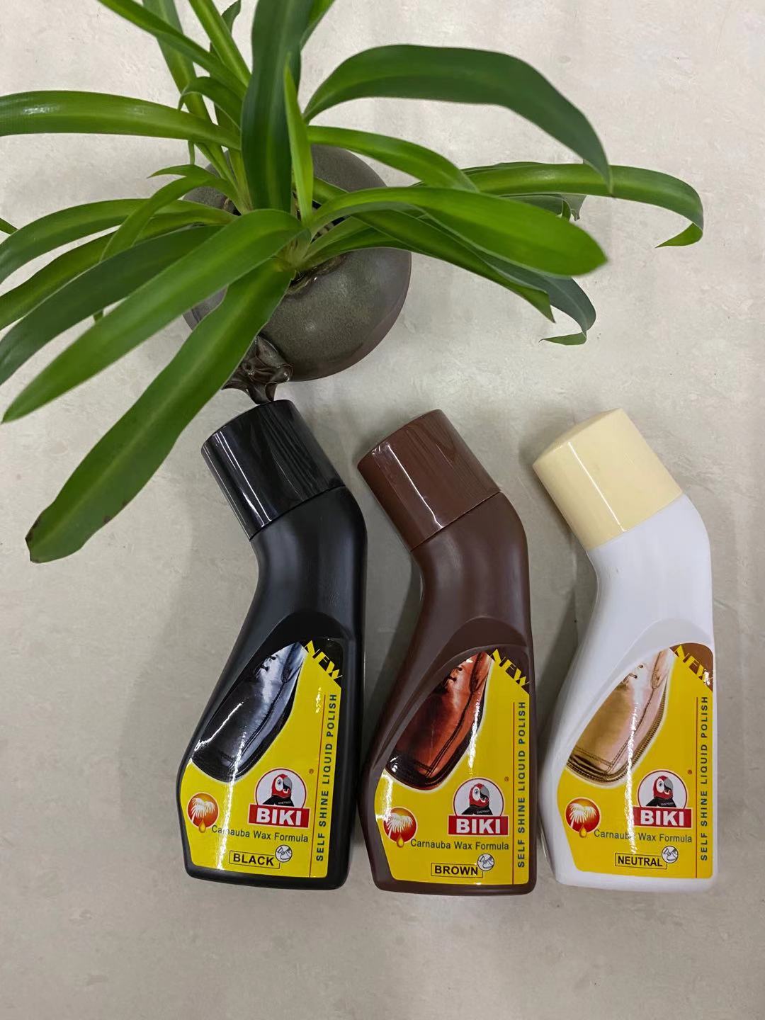 BIKI8890 liquid shoe polish thumbnail